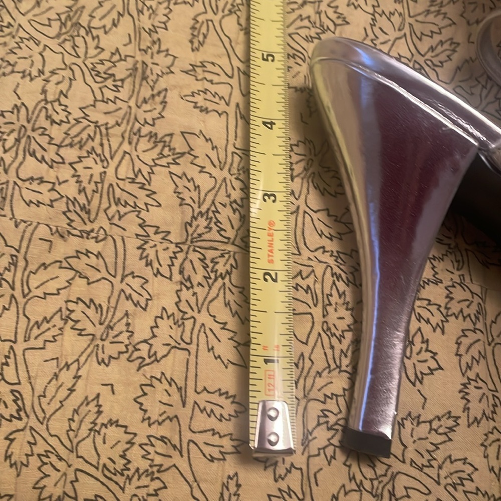 NEW Silver Women's Sandals 8M - Picture 4 of 8